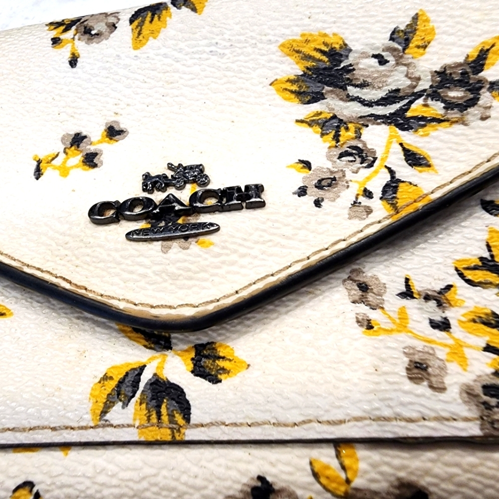 Coach Envelope Soft Wallet White Chalk Prairie Print Floral Pebble Leather - Picture 7 of 11